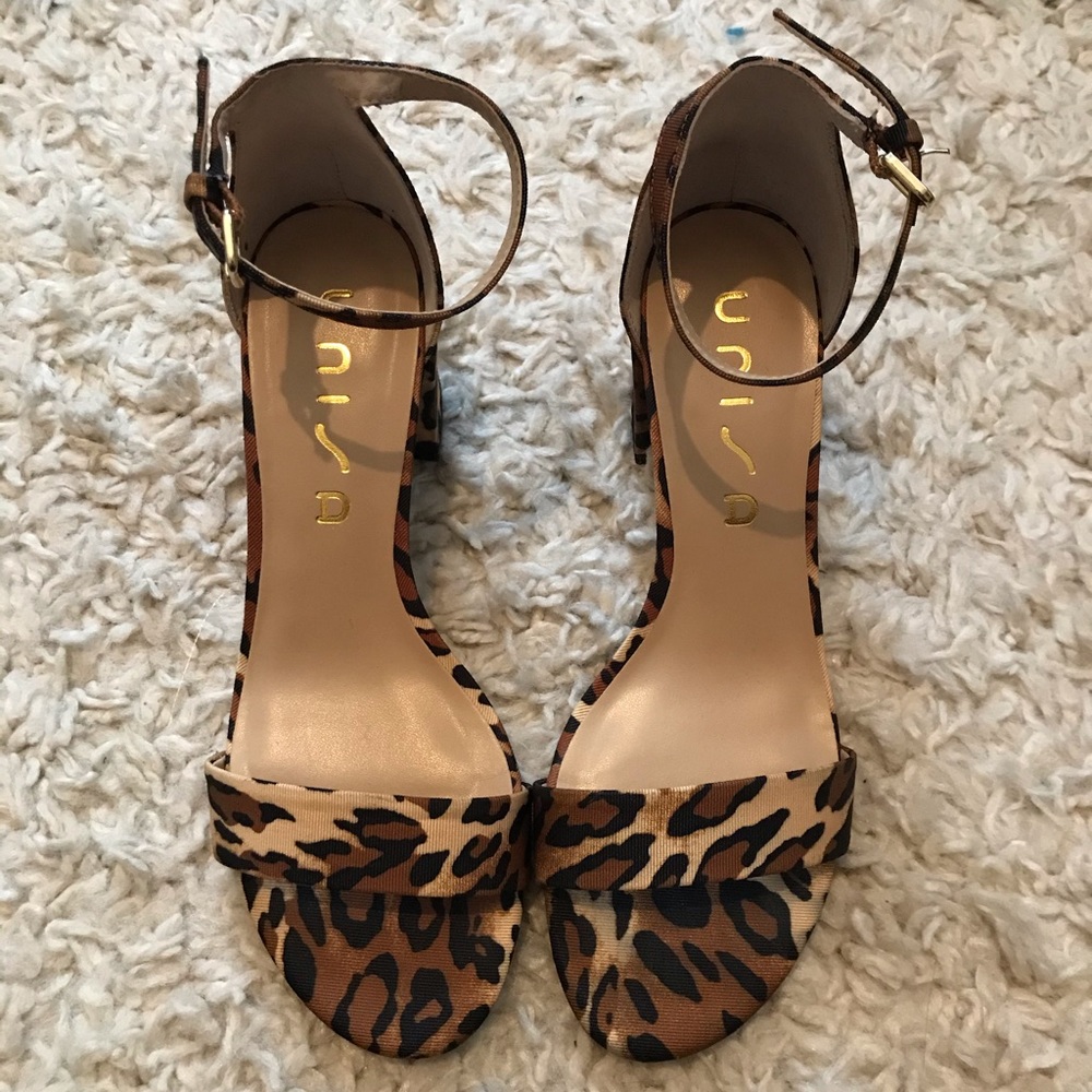 Leopard print heeled sandals